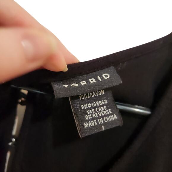 Torrid Long Sleeve Peasant Blouse Black Top Grommets Casual Streetwear Goth 1X - Picture 6 of 8